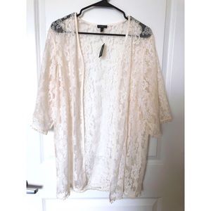 Lace kimono coverup ☀️💋